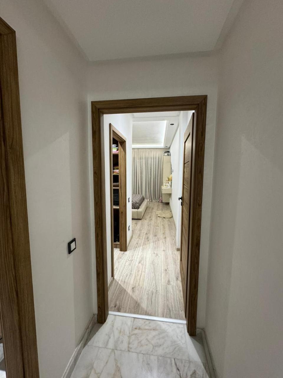 Apartment Victoriabouskoura